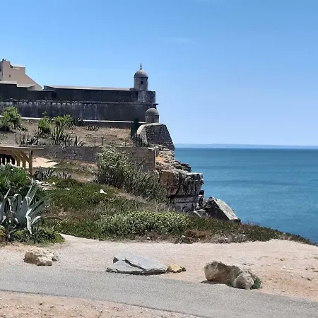 Cascais-estoril Beachfront Apartment *