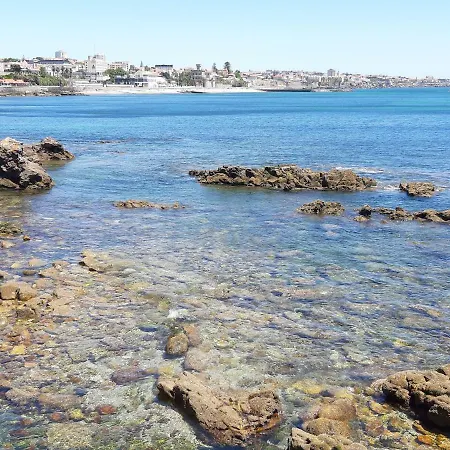 Cascais-estoril Beachfront Apartment *