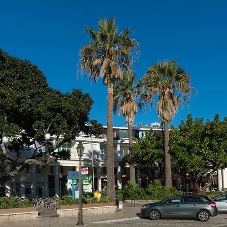 Daire Cascais-estoril Beachfront Estoril